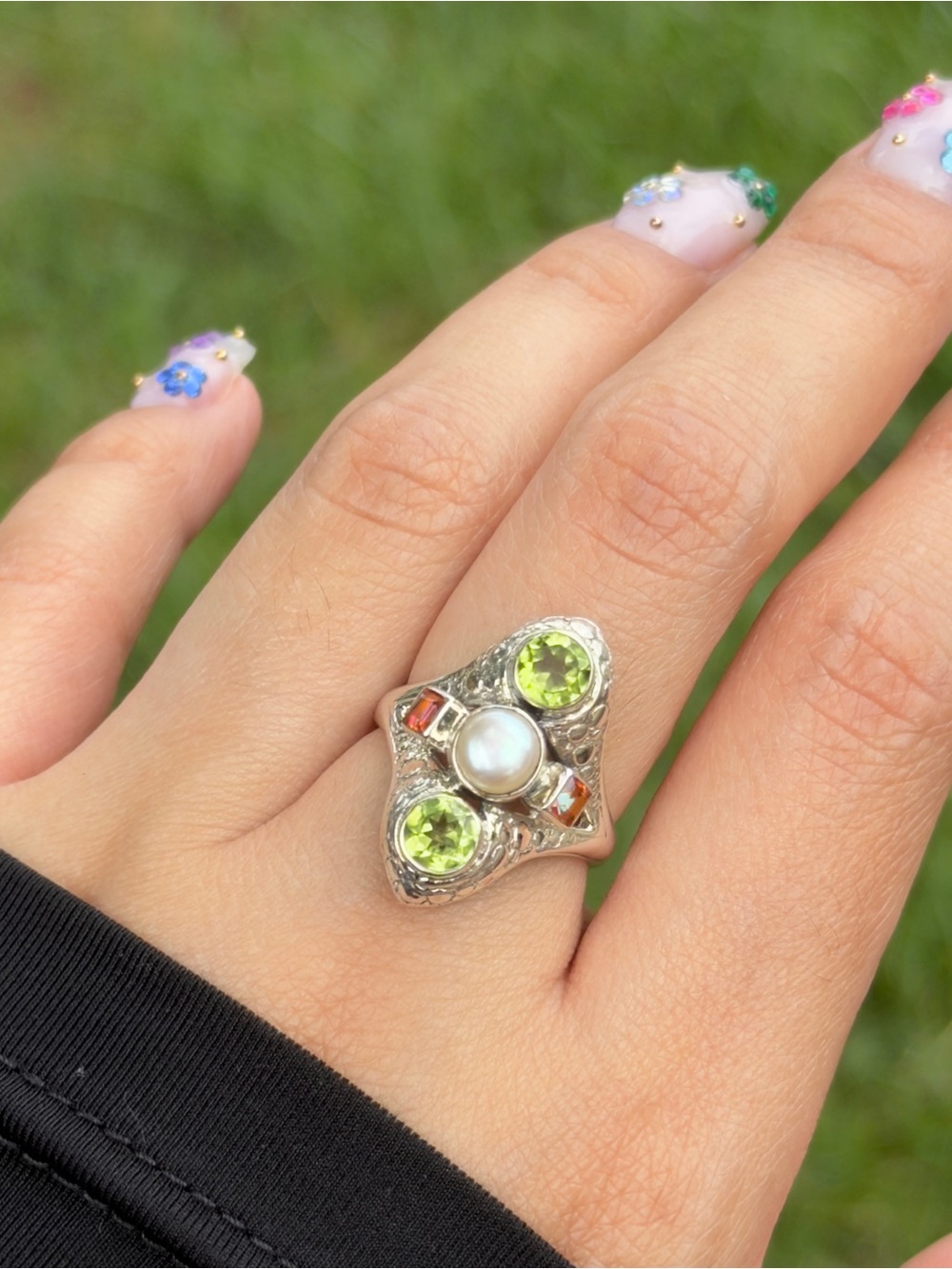 Authentic Nicky Butler pearl and peridot gemstone ring sz 7